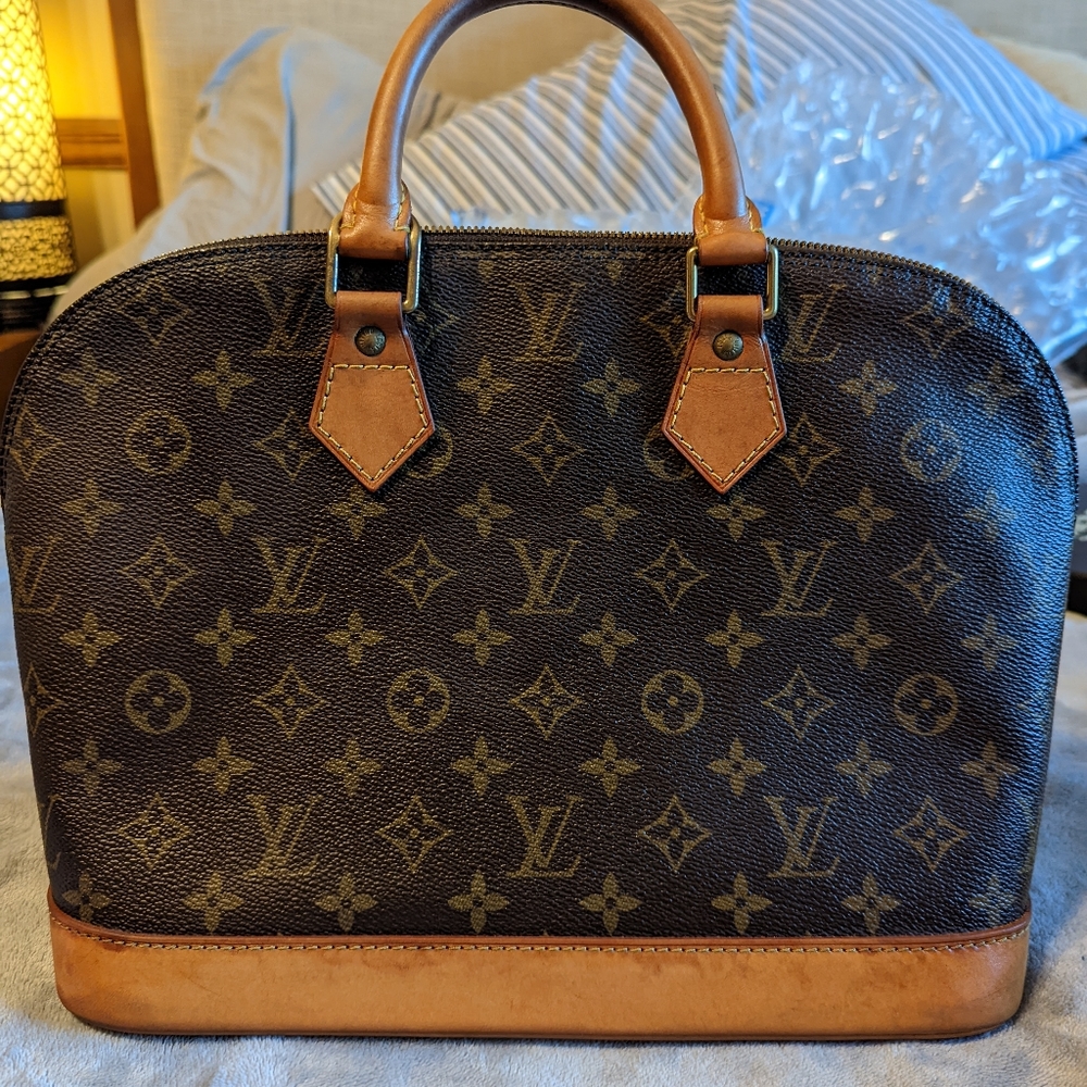 Louis Vuitton Alma PM